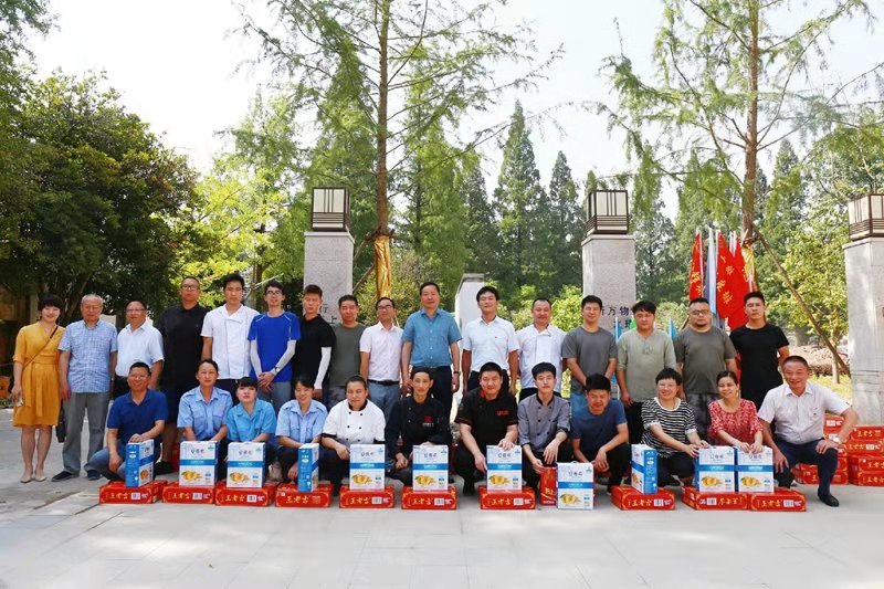 1564014756418383y0jH.jpg be0376542849980e1b61df369949b47.jpg